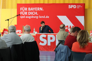 Tagungspräsidium voll on duty